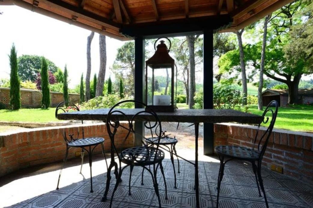 Villa Ottocentesca Immersa Nel Verde Montecavolo Zewnętrze zdjęcie